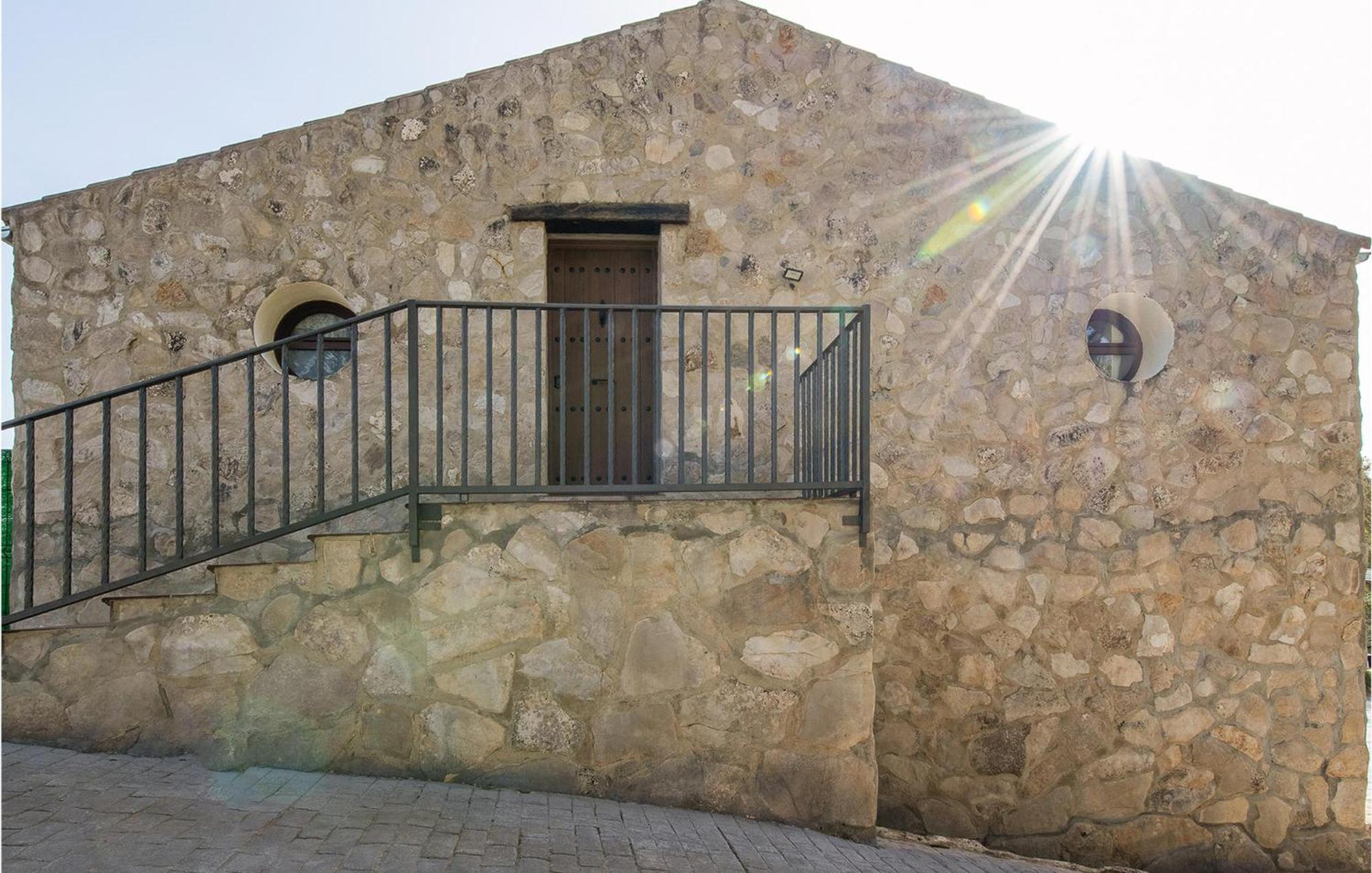 Gorgeous Home In Algodonales With Kitchen Exterior foto