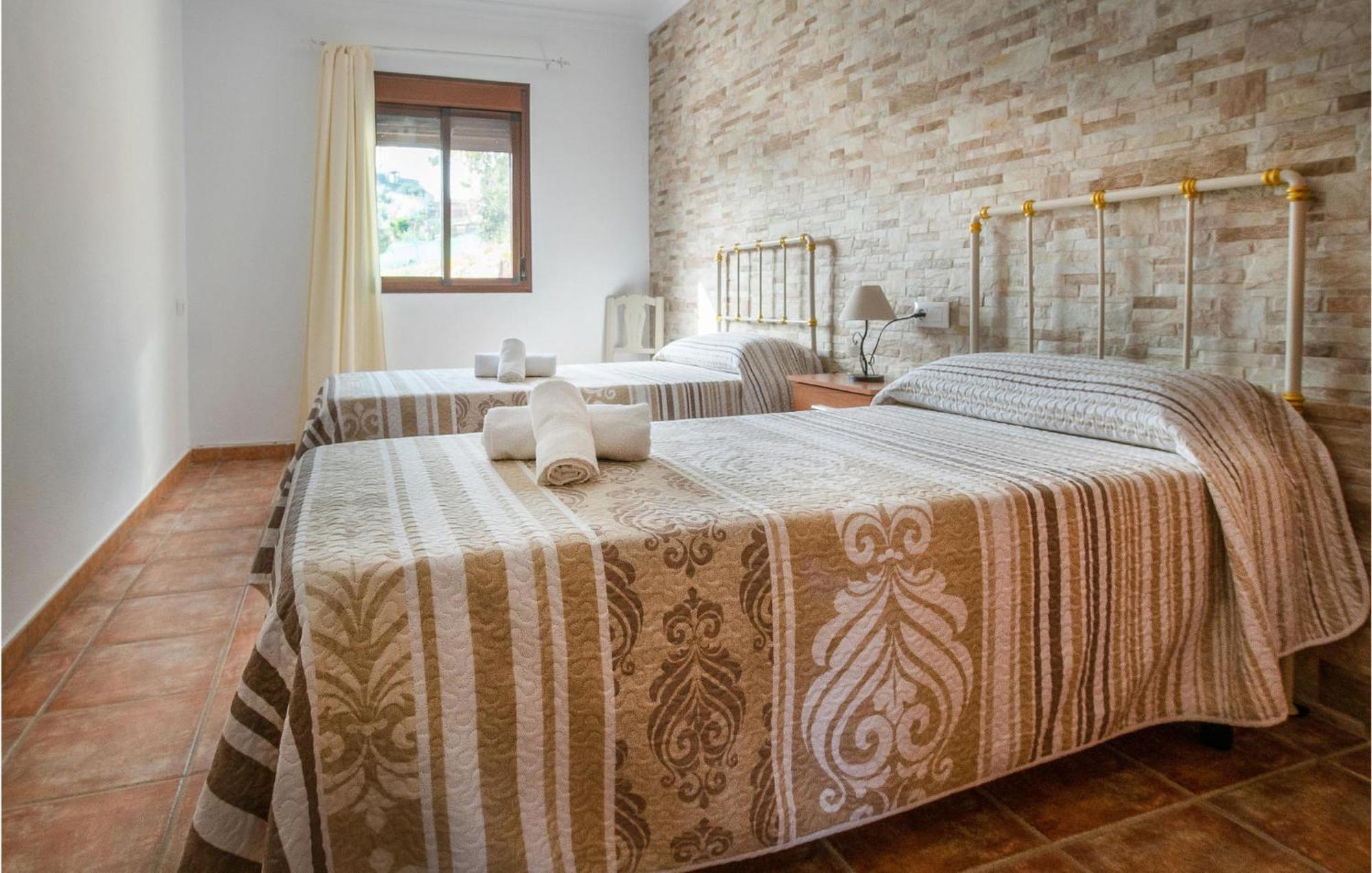 Gorgeous Home In Algodonales With Kitchen Exterior foto
