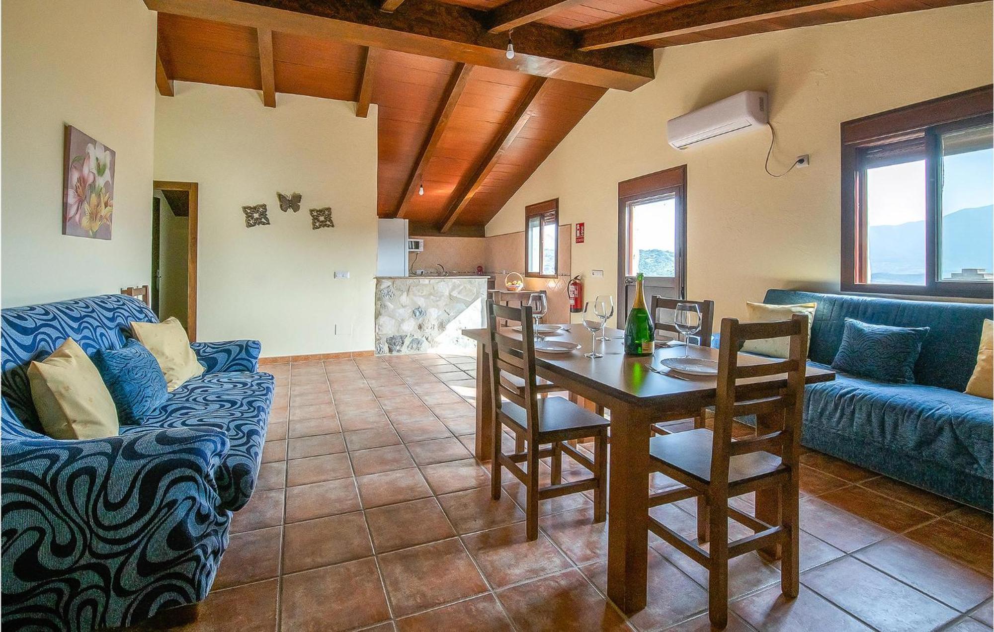 Gorgeous Home In Algodonales With Kitchen Exterior foto